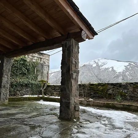 La Casa Del Maestro * Rabanal