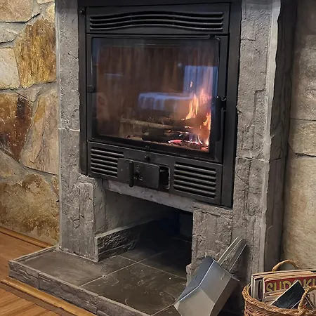 La Casa Del Maestro Nyaraló Rabanal