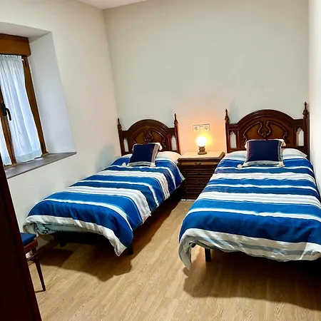 La Casa Del Maestro Nyaraló *