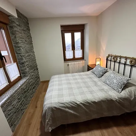 La Casa Del Maestro * Rabanal